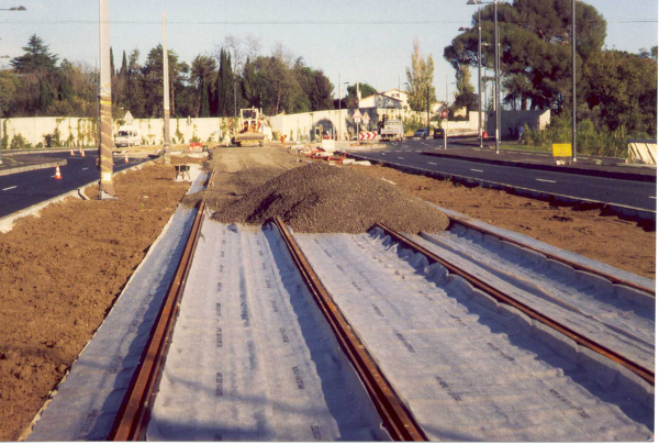 一塊布也能(néng)建橋修路，這(zhè)還(hái)是你印象中的紡織嗎？