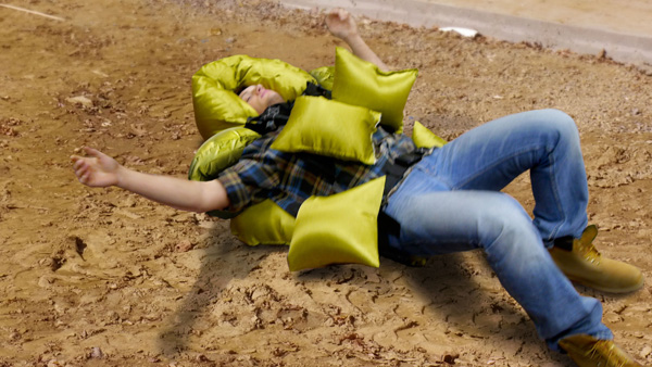 科普 | 你是“易摔”體質嗎？四大摔倒保護材料了解一下