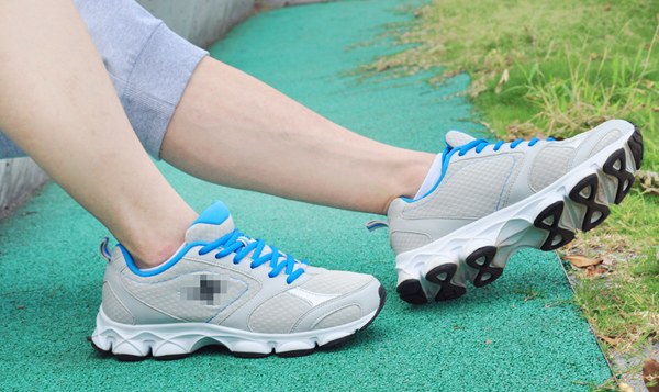 不一樣(yàng)的成(chéng)形鞋面(miàn)，Nike正全力打造360度全成(chéng)形鞋面(miàn)結構